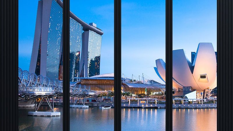 定制师是连接消费者和旅游产品的桥梁，他们需要具备以下职责：